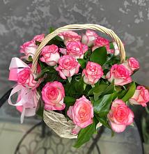 Цветочная композиция из Розы в корзине в Игре